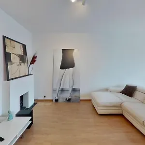 Apartment And Cosy