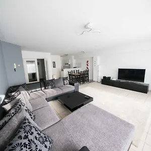 Apartment Renovated In Center 